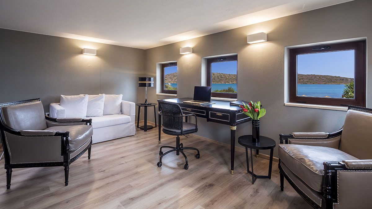 Elounda Villa 4Bedroom Beach Front